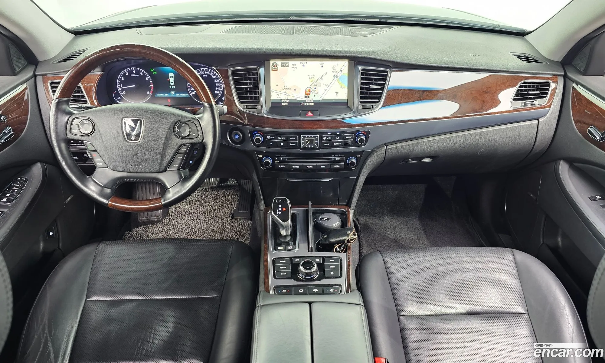 Hyundai Equus 2013 — 2