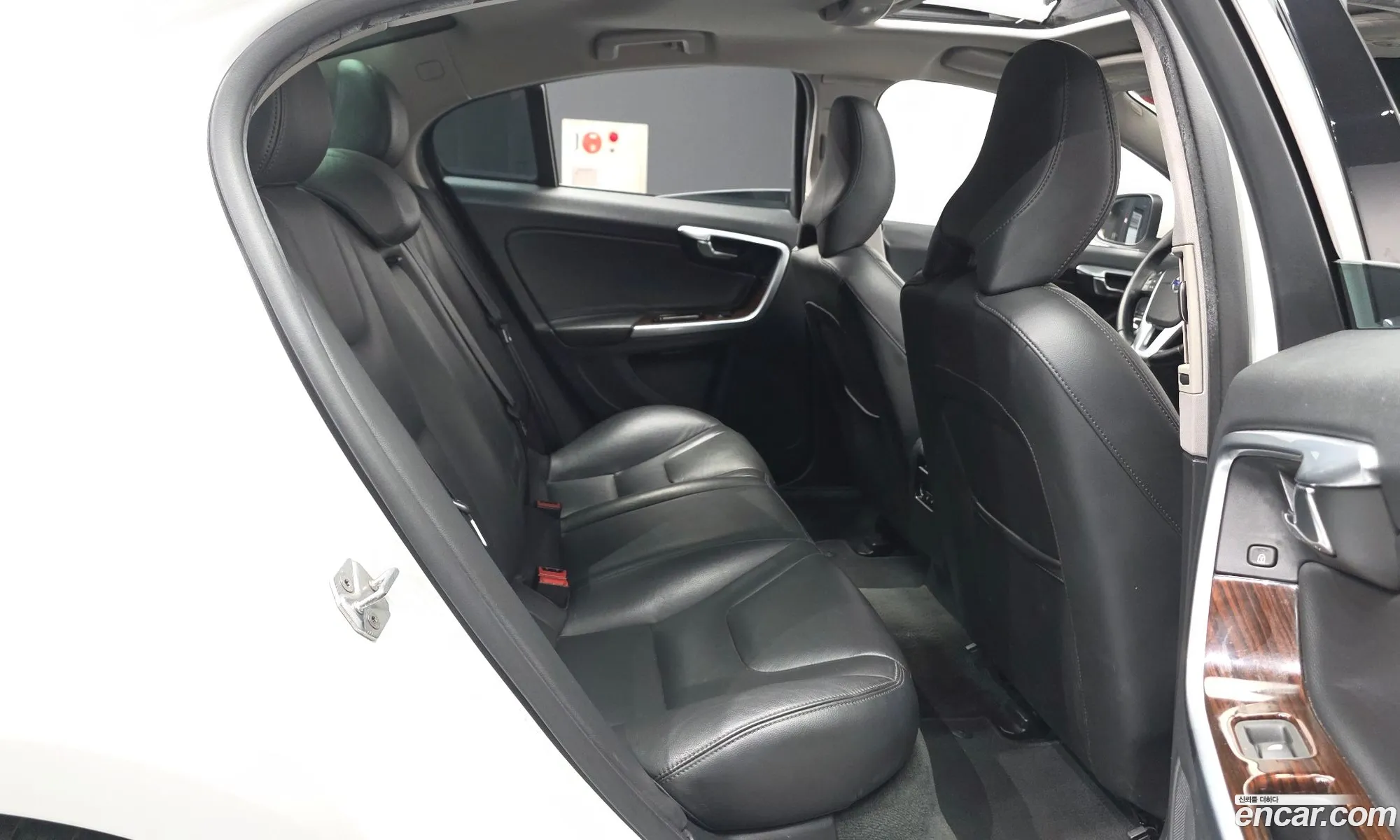 Volvo S60 2016 YV1FSA8BDG2400427 — 2