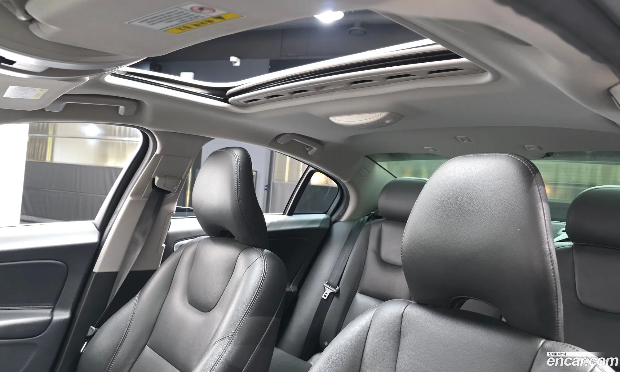 Volvo S60 2016 YV1FSA8BDG2400427 — 9