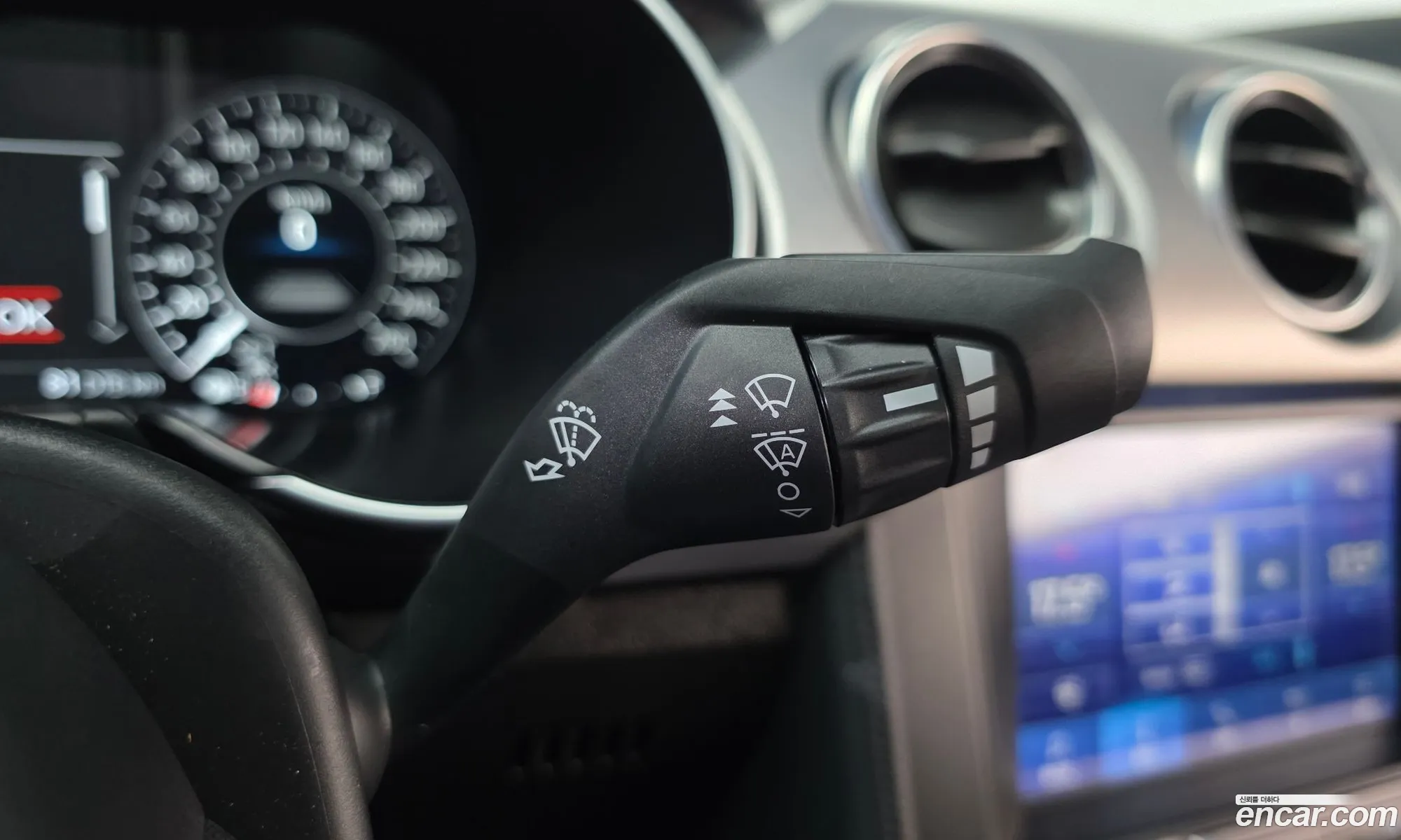 Ford Mustang 2023 — 16