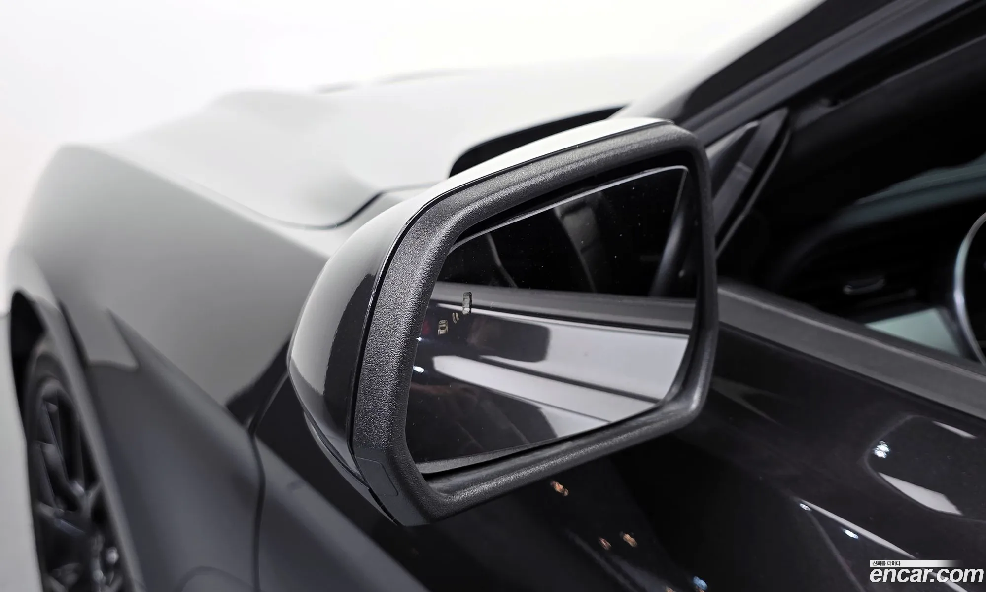 Ford Mustang 2023 — 4