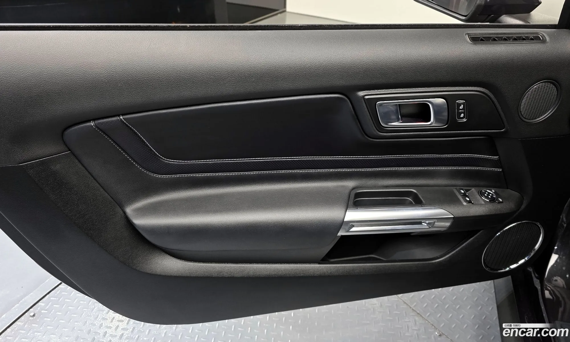 Ford Mustang 2023 — 20