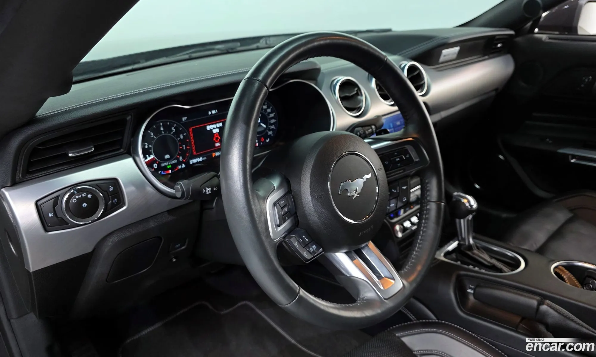 Ford Mustang 2023 — 5