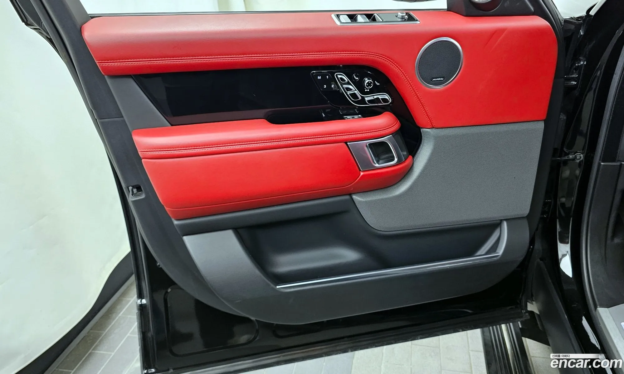 Land Rover Range Rover 2019 SALGA3BE8KA534603 — 11