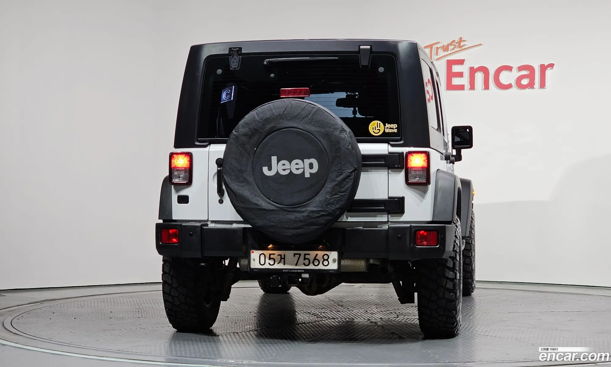 Jeep Wrangler 2017 1C4HJWFG5HL641890 — 3