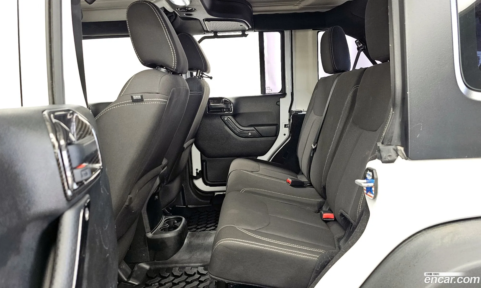 Jeep Wrangler 2017 1C4HJWFG5HL641890 — 23