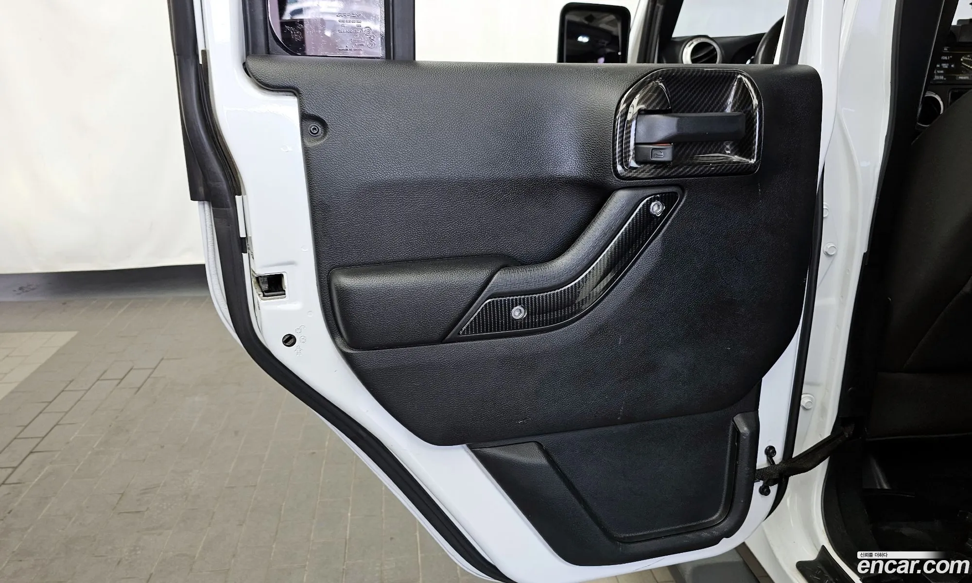 Jeep Wrangler 2017 1C4HJWFG5HL641890 — 21