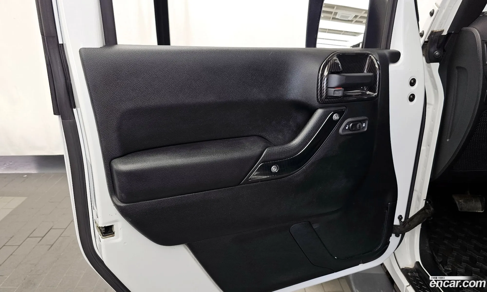 Jeep Wrangler 2017 1C4HJWFG5HL641890 — 26
