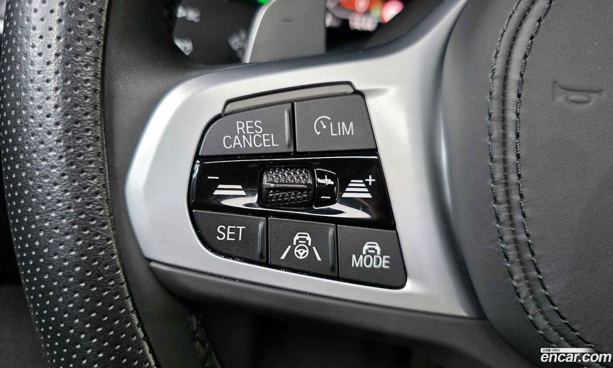 BMW X4 2025 WBA21DT08S9Z97351 — 7