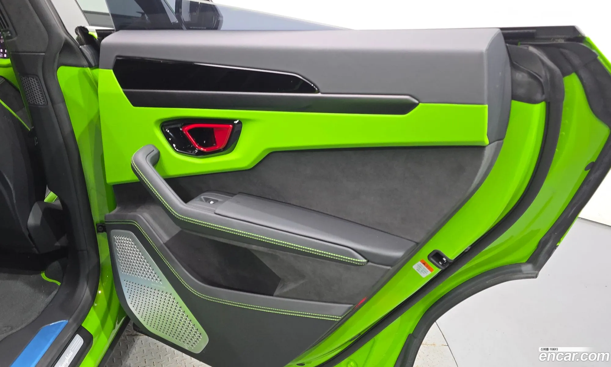 Lamborghini Urus 2025 11111111111111111 — 6