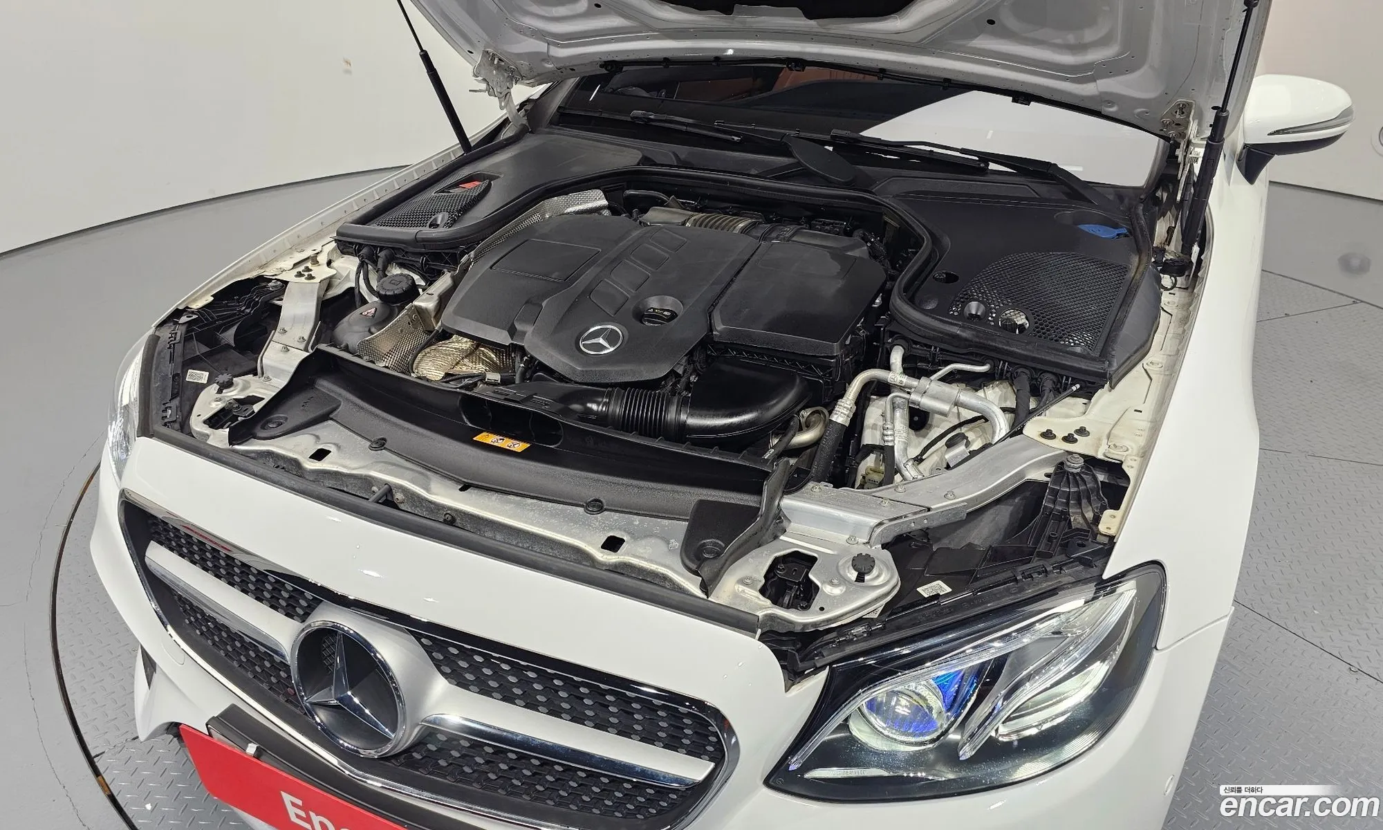 Mercedes-Benz E-Class W213 2018 WDD1K1EB6JF063364 — 31