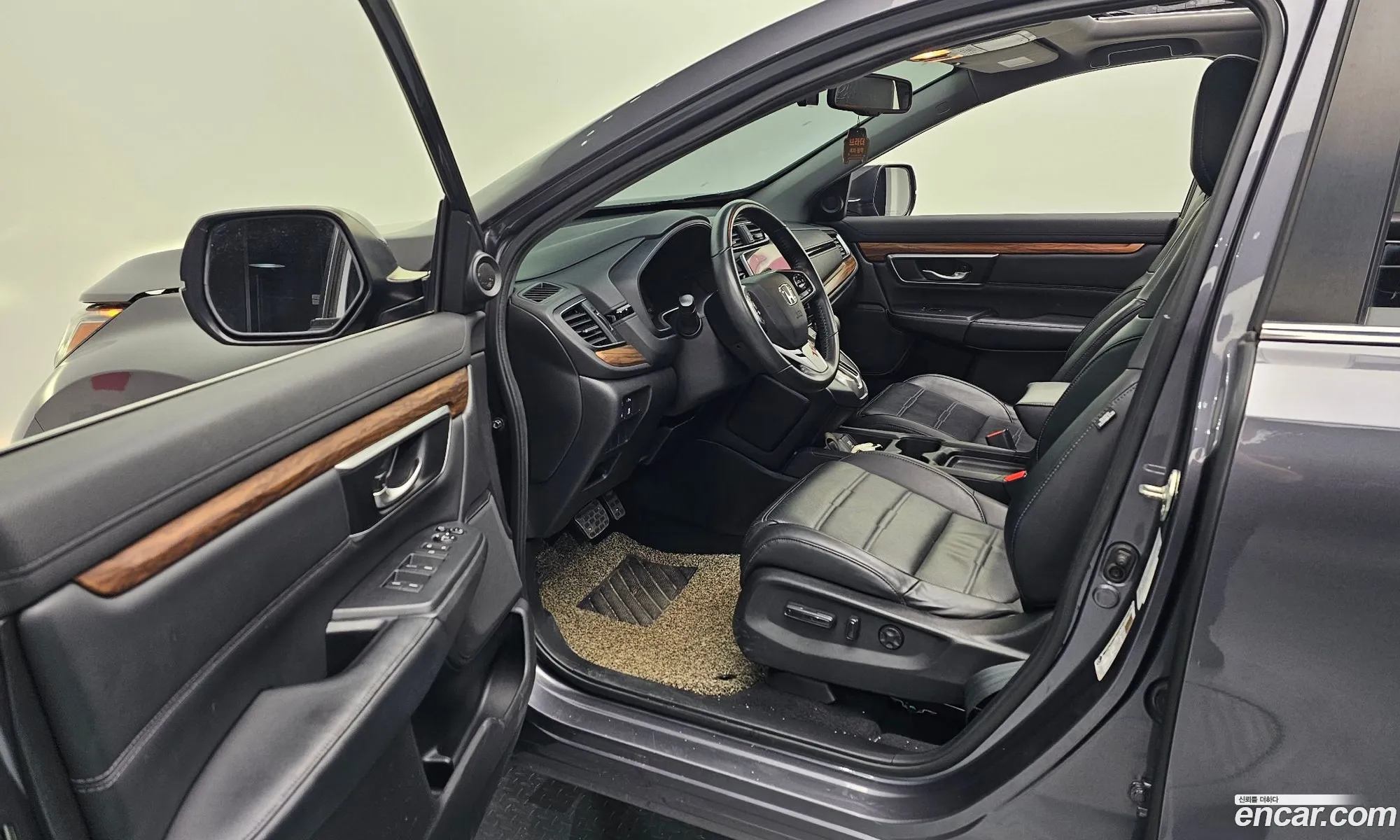Honda CR-V 2019 5J6RW2870KL520587 — 3