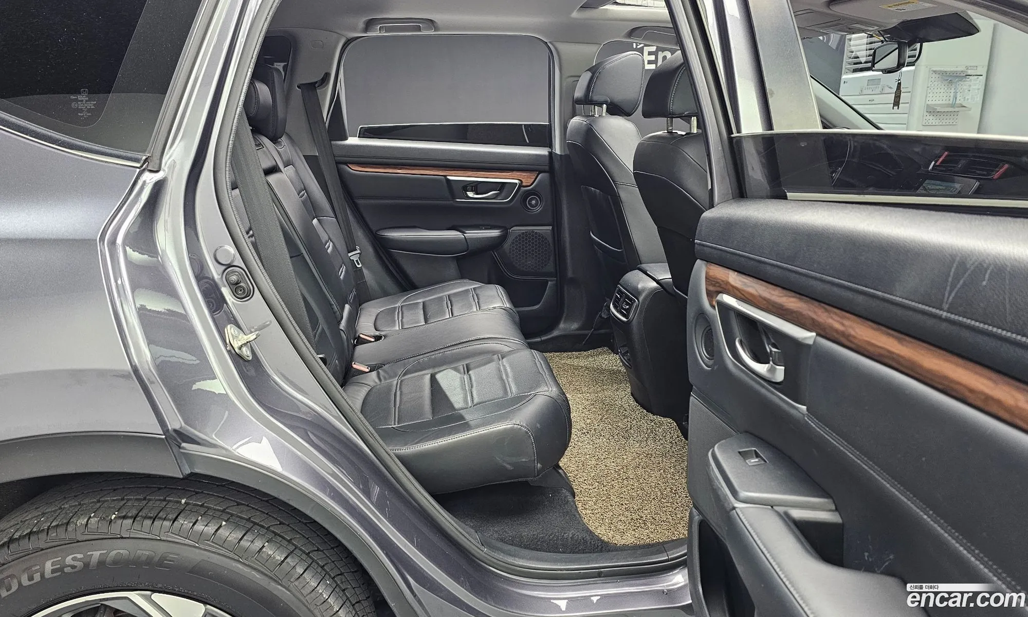 Honda CR-V 2019 5J6RW2870KL520587 — 20