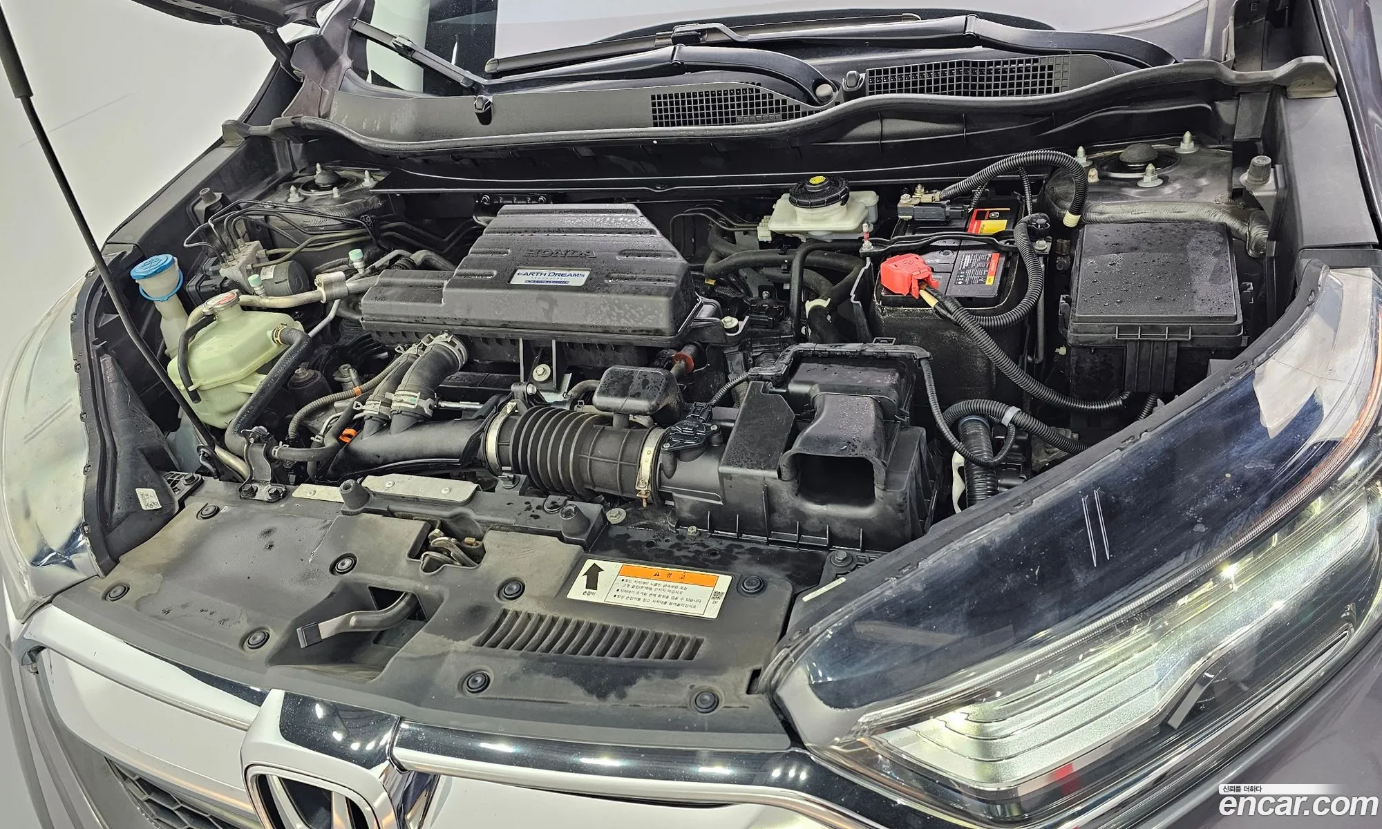 Honda CR-V 2019 5J6RW2870KL520587 — 19
