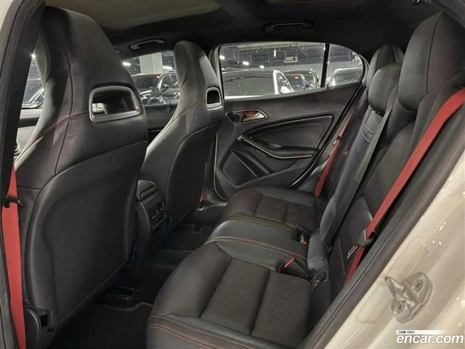 Mercedes-Benz GLA-Class X156 2015 — 18