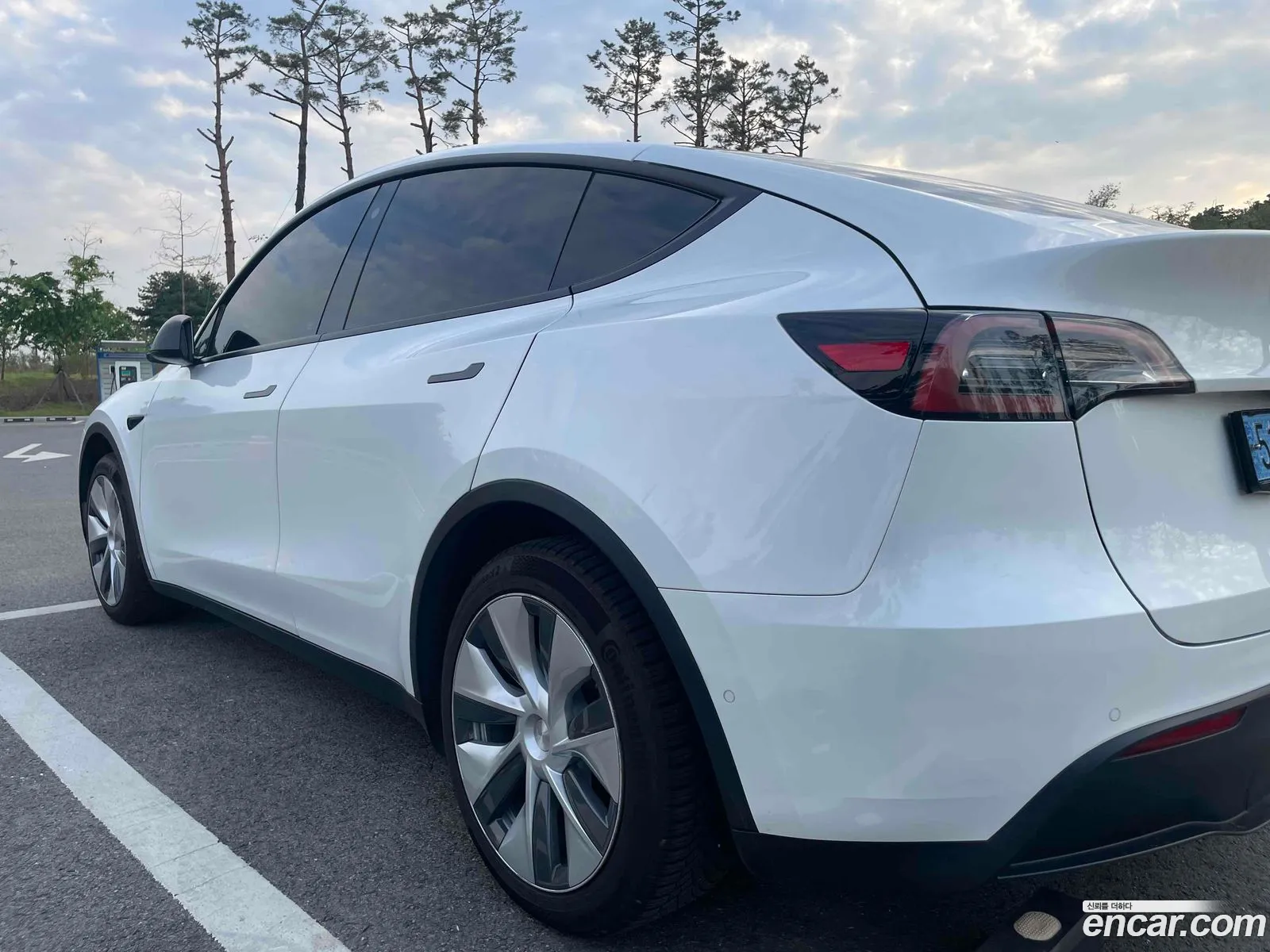 Tesla Model Y 2021 — 7