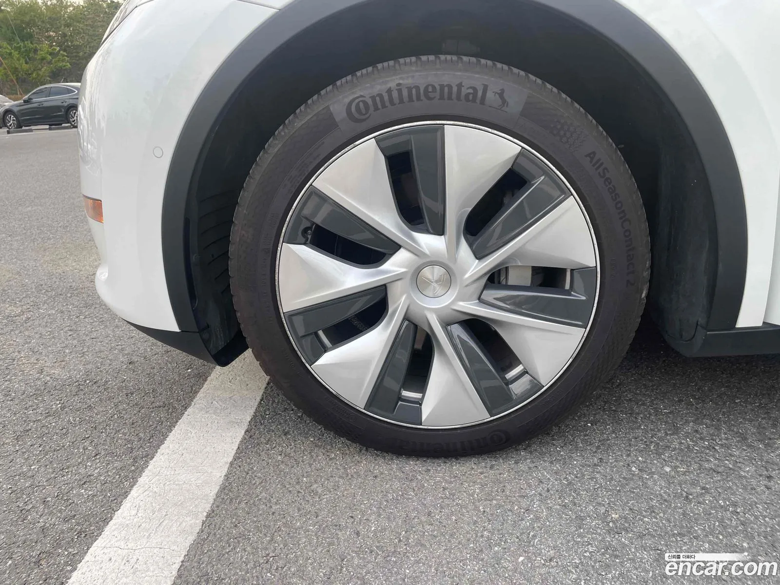 Tesla Model Y 2021 — 9