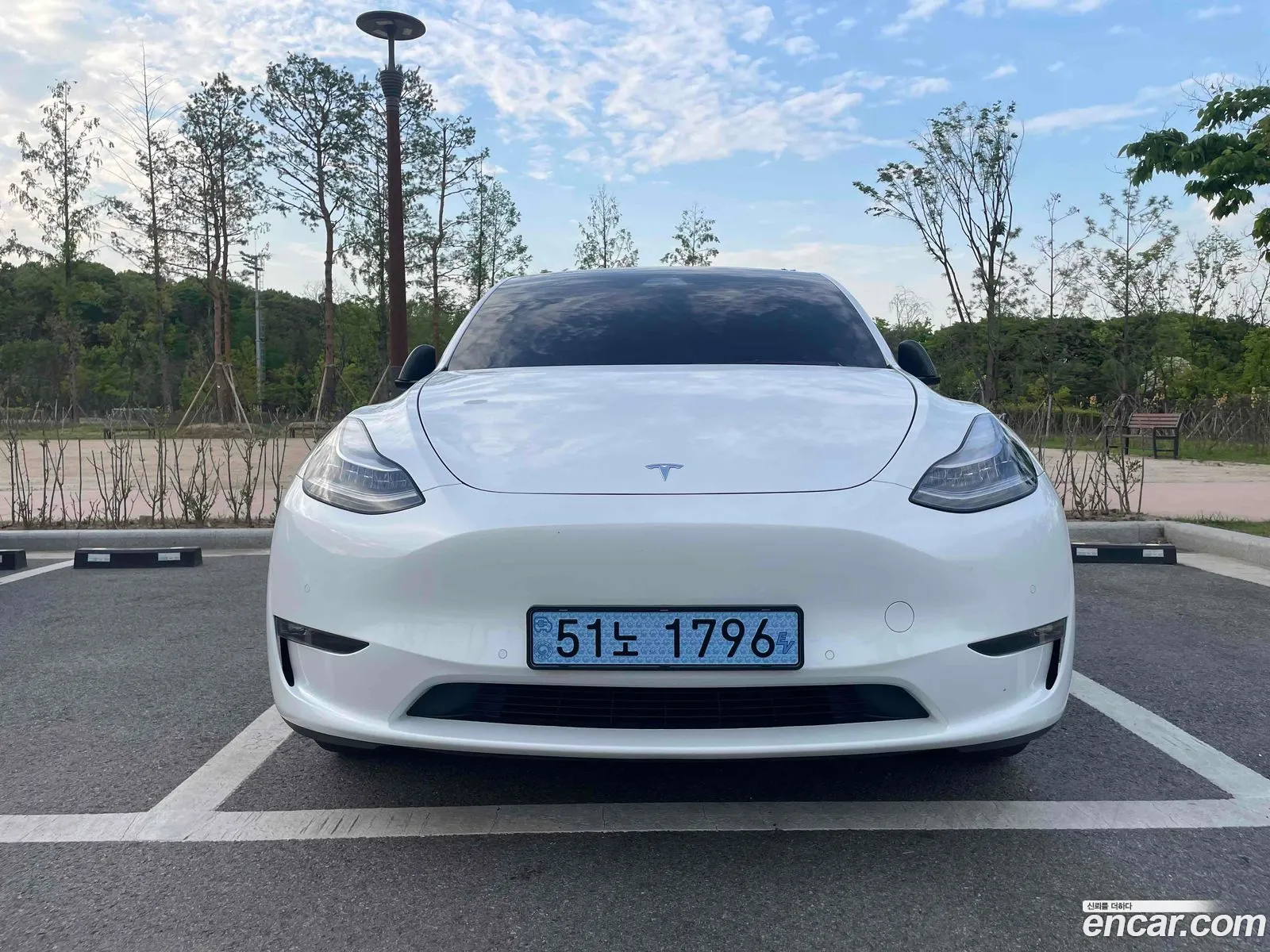 Tesla Model Y 2021 — 8
