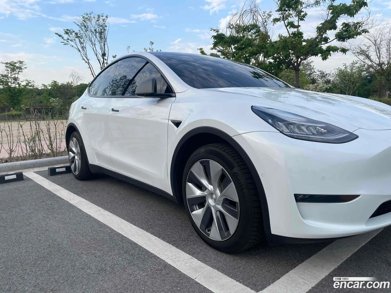 Tesla Model Y 2021 — 4