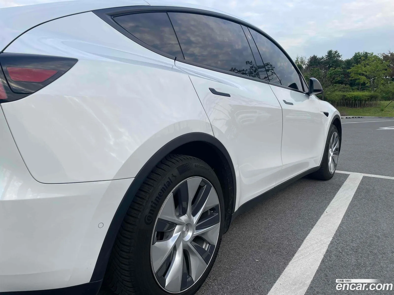 Tesla Model Y 2021 — 2