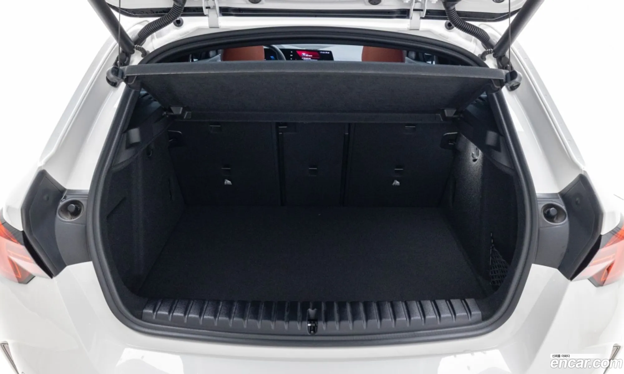BMW 1 Series 2025 — 17