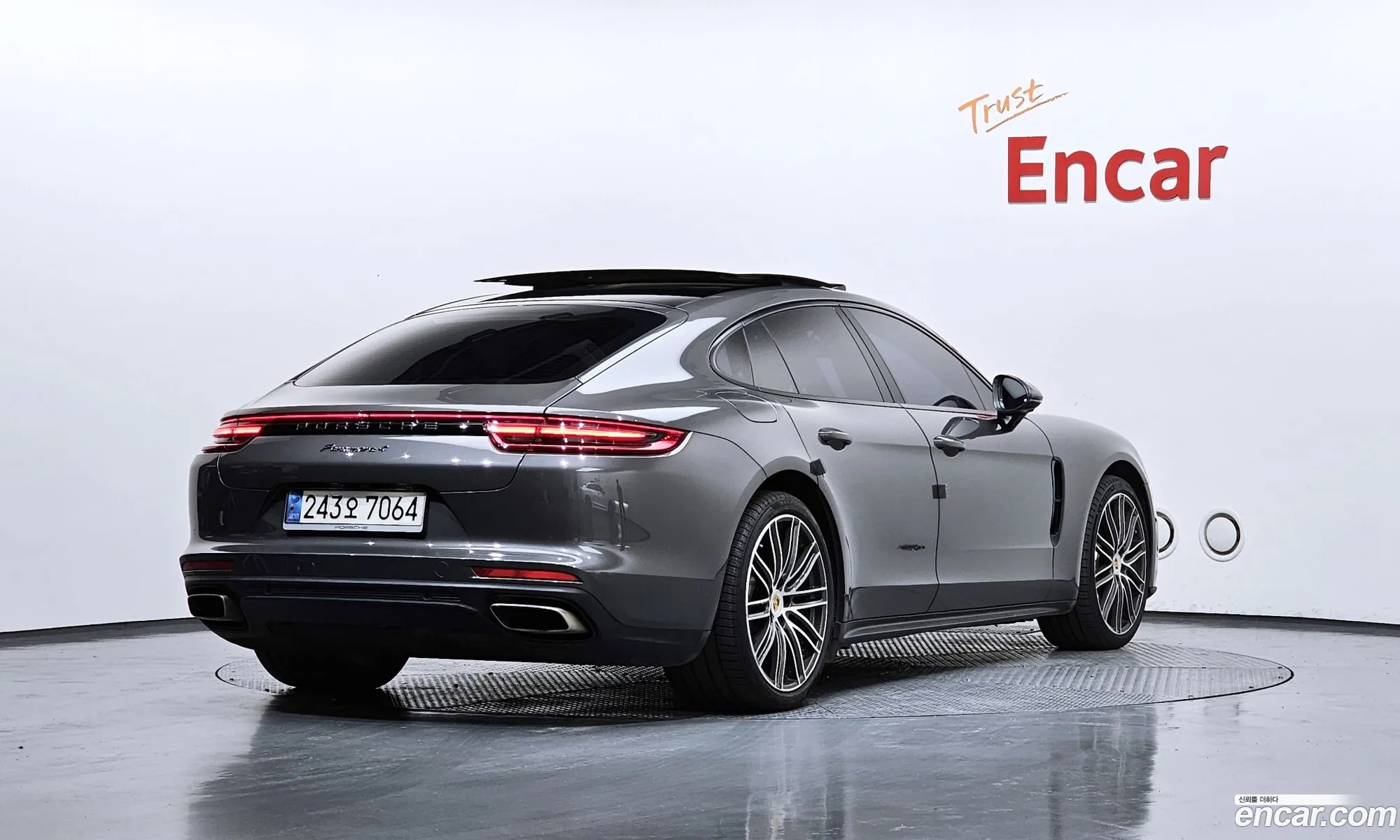 Porsche Panamera 2017 WP0AA2976JL105106 — 35