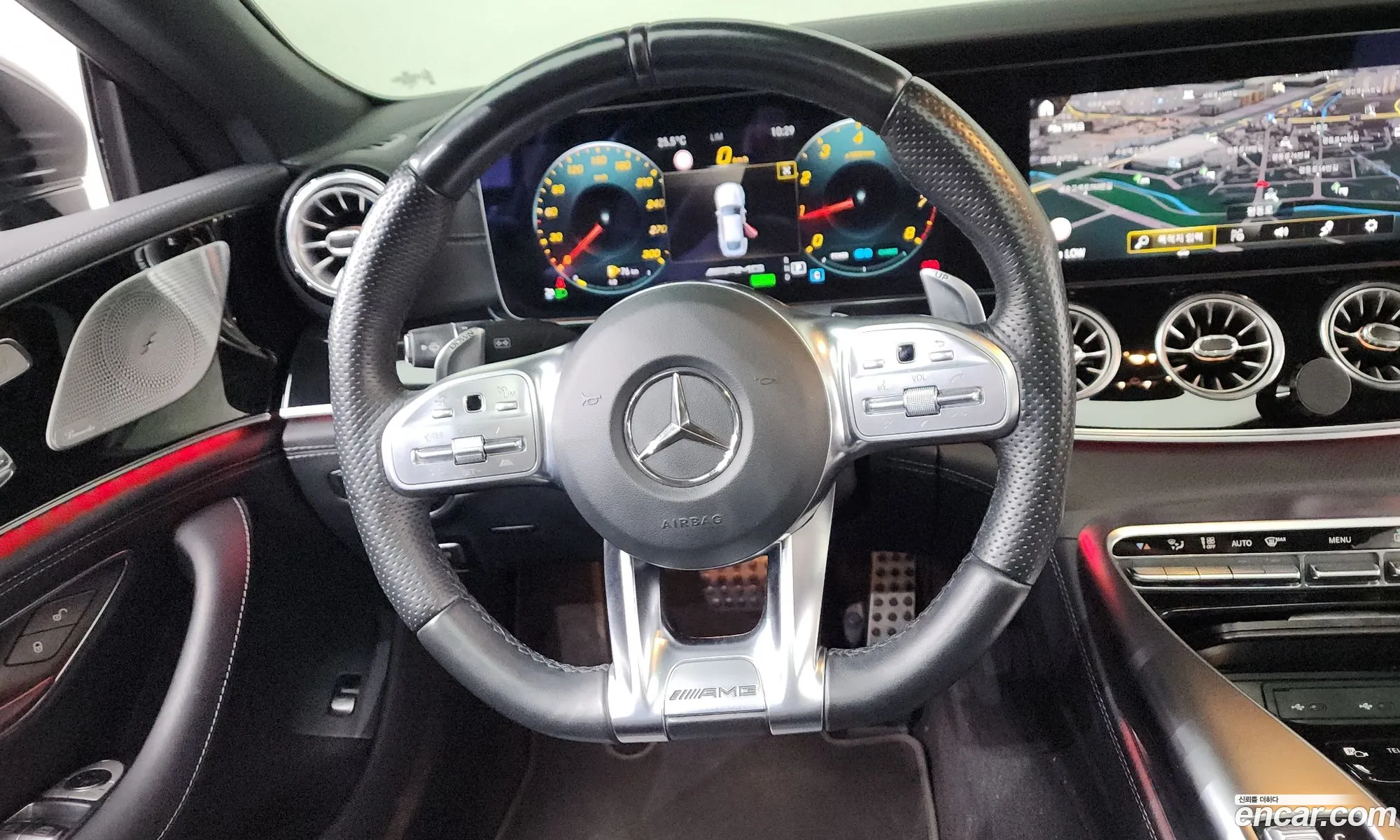 Mercedes-Benz AMG GT 2021 — 15