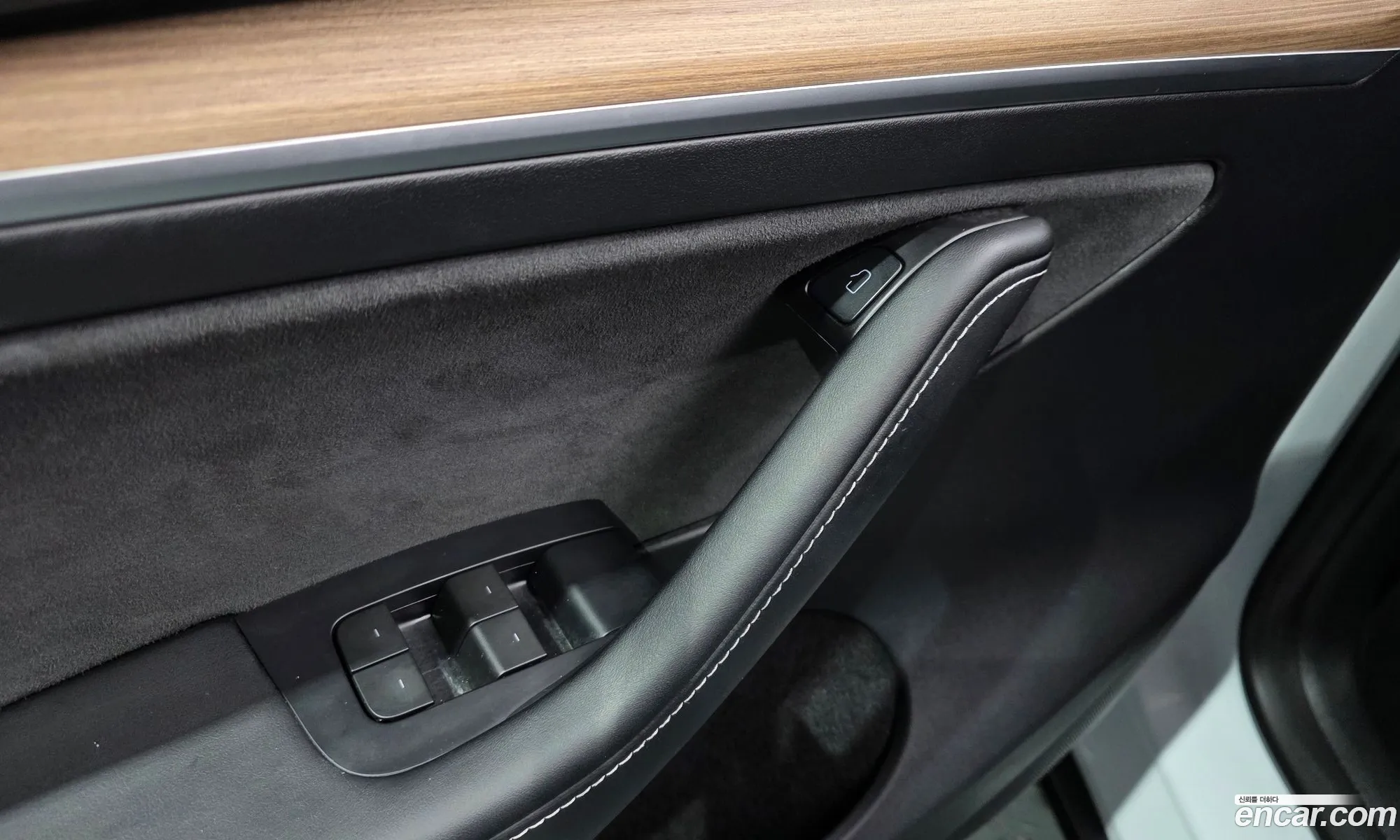 Tesla Model Y 2023 — 6