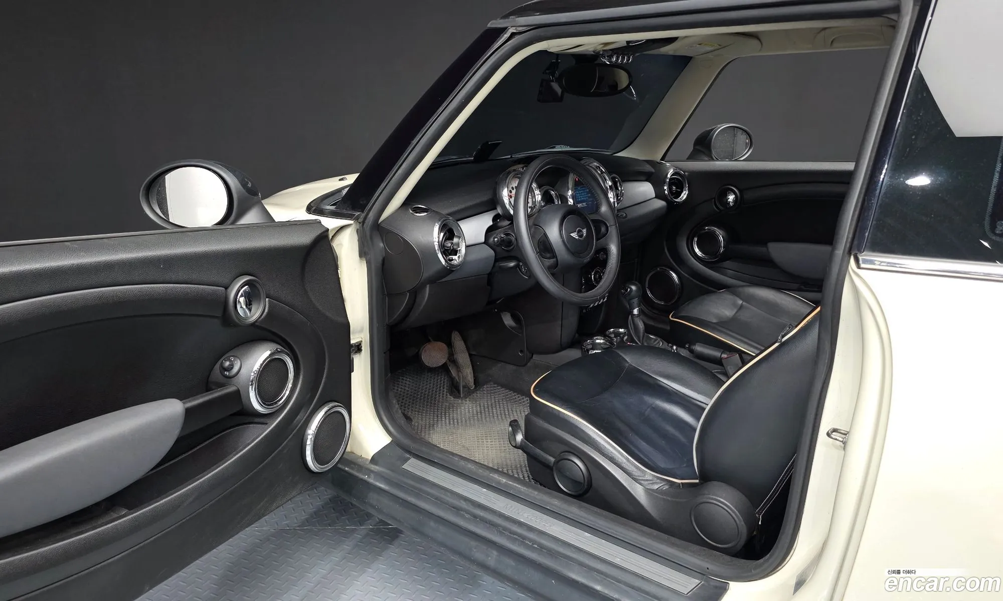 Mini Cooper D 2012 WMWSW5106CT319499 — 19