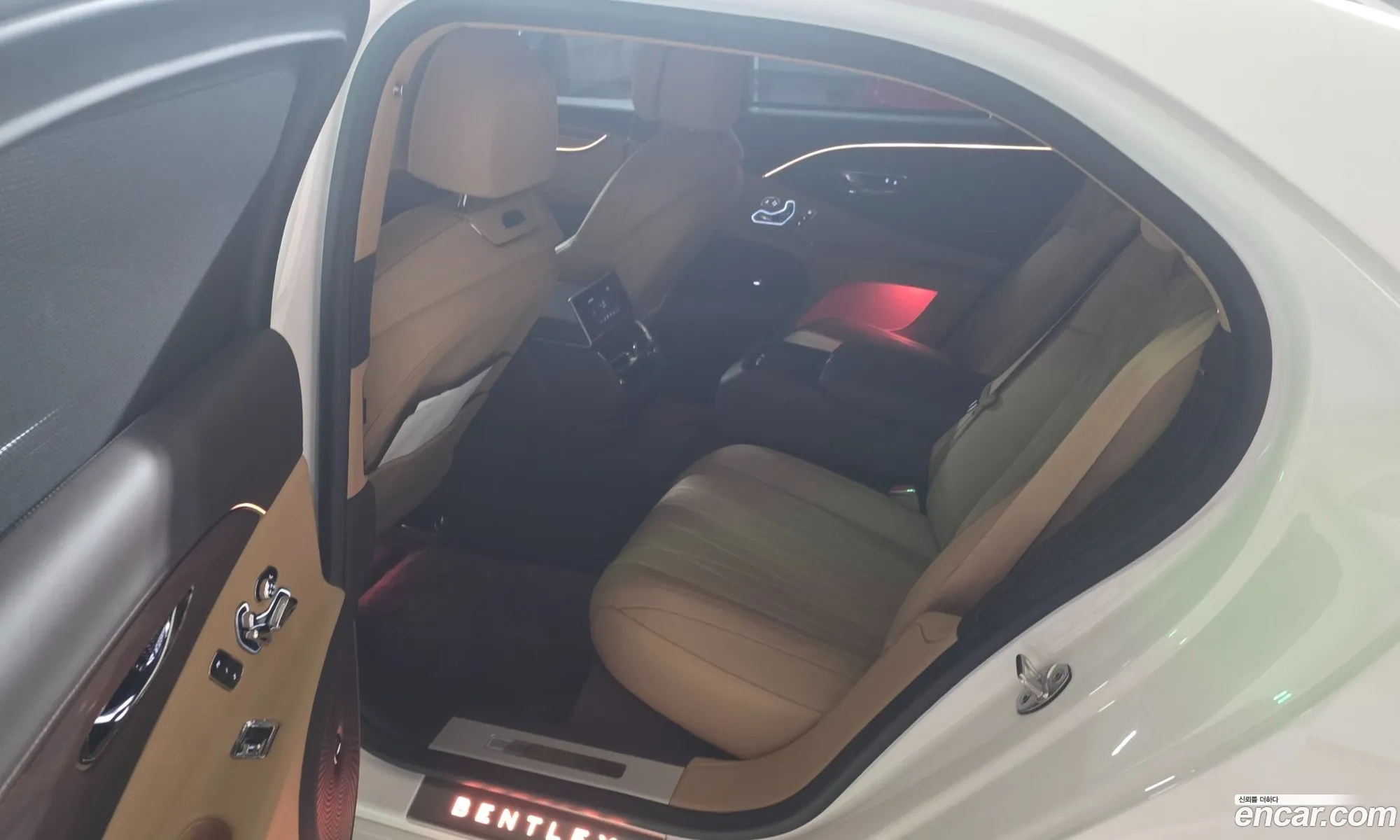 Bentley Flying Spur 2022 — 11