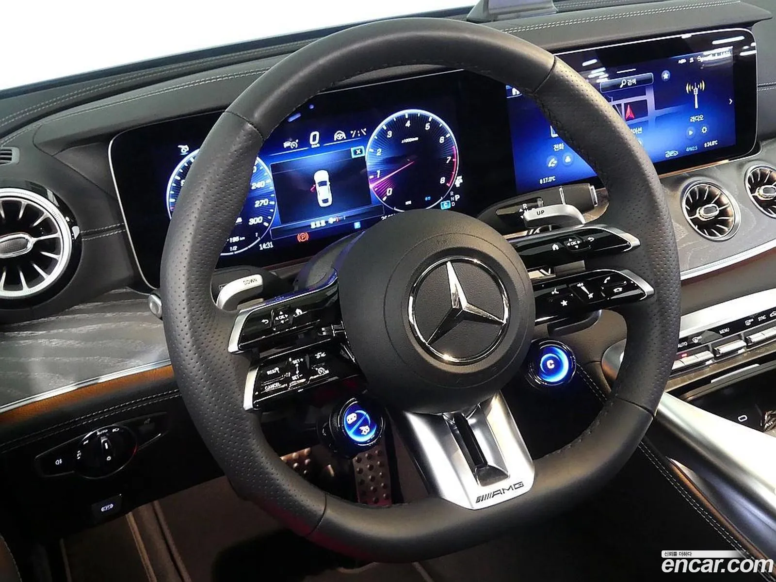 Mercedes-Benz AMG GT 2024 — 10
