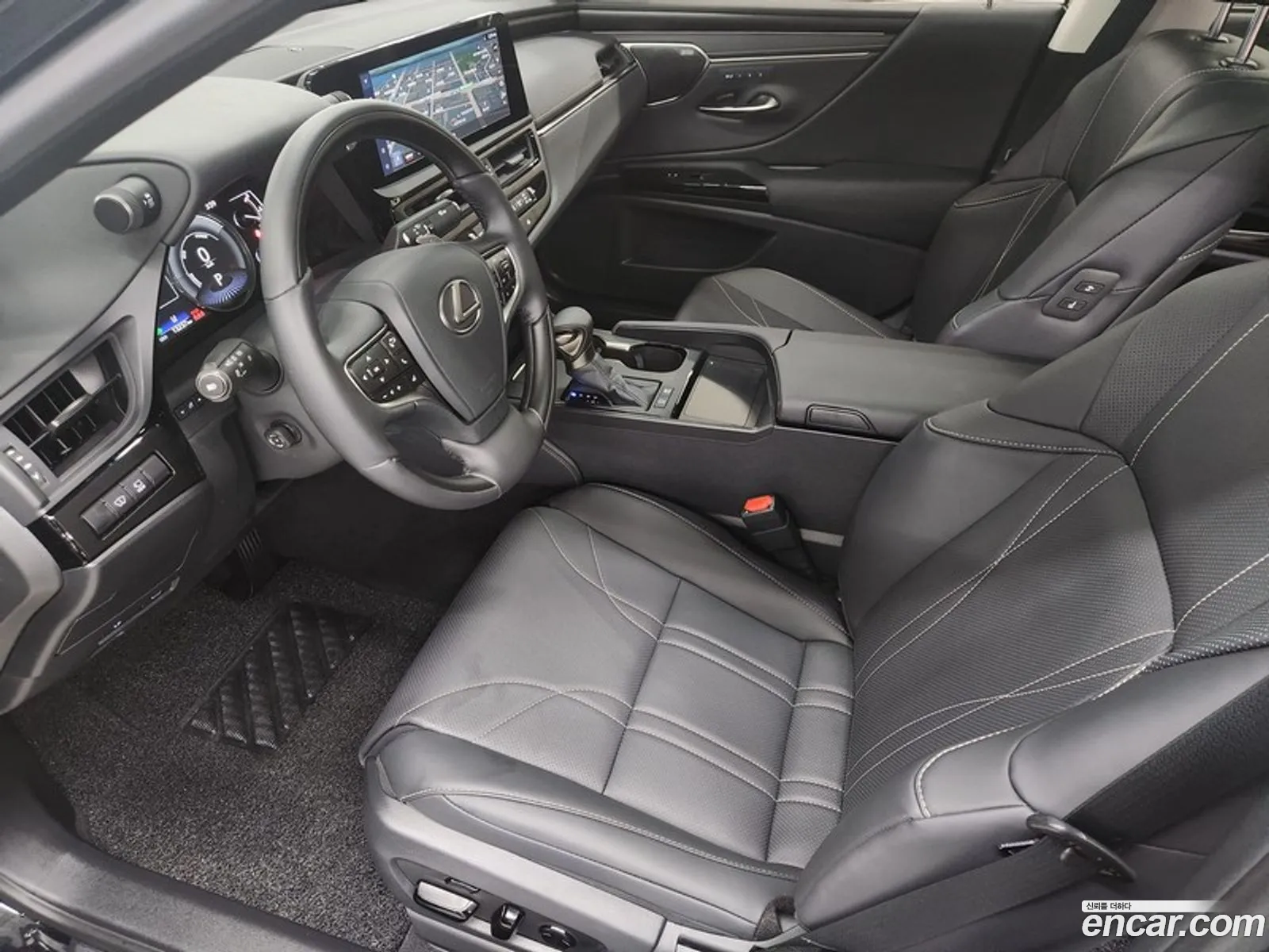 Lexus ES300h 7th Gen 2025 — 3