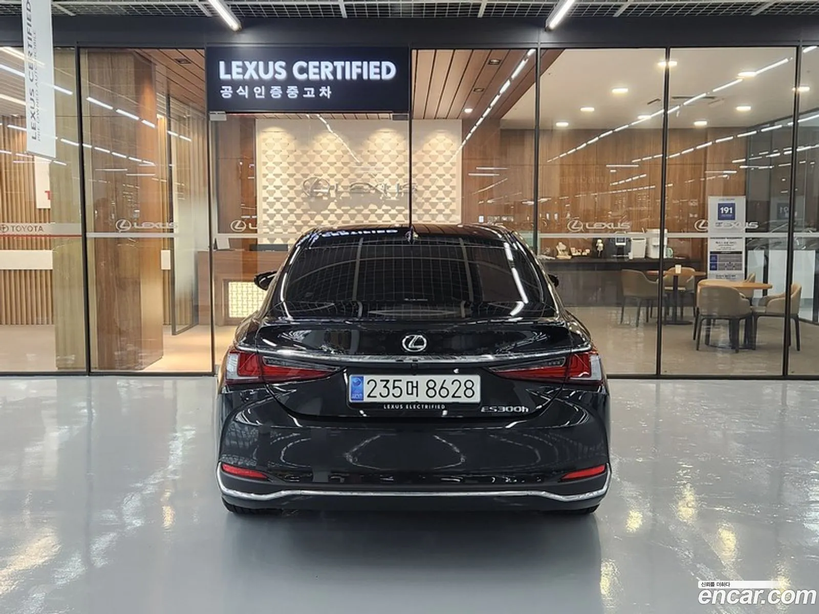 Lexus ES300h 7th Gen 2025 — 14