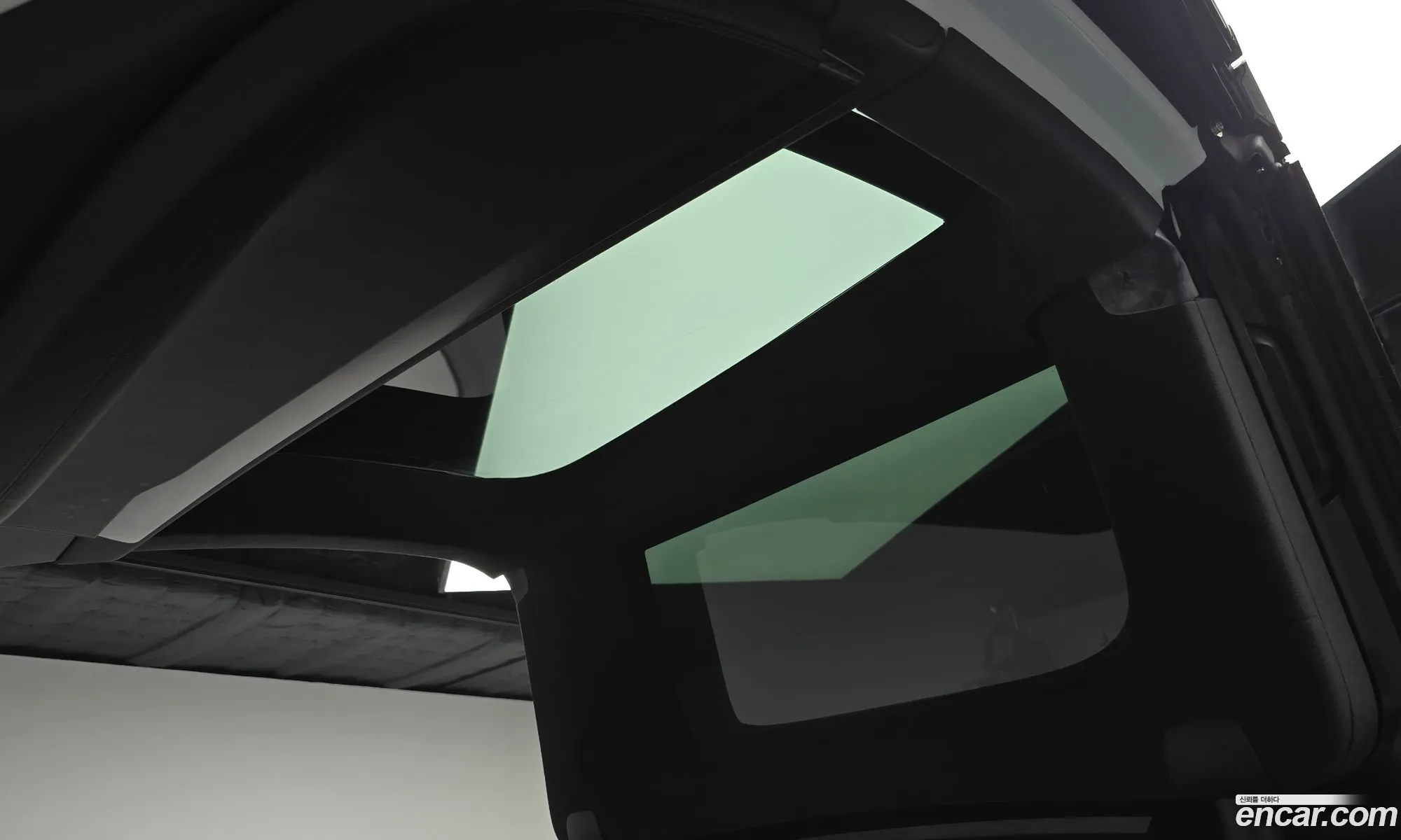 Tesla Model X 2018 5YJXCAE22JF126143 — 23