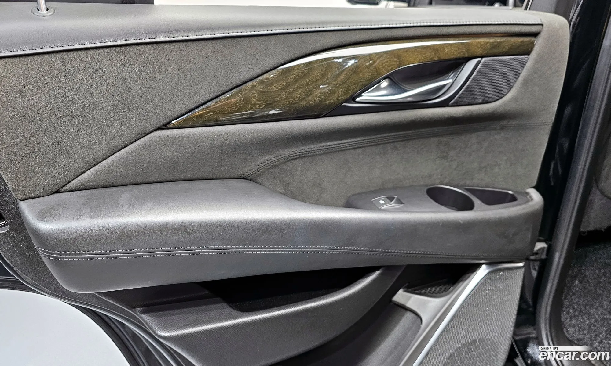 Cadillac Escalade 2019 — 29