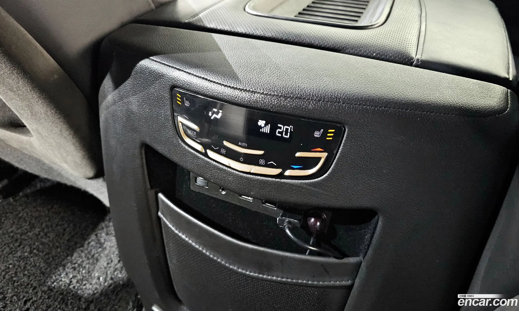 Cadillac Escalade 2019 — 24