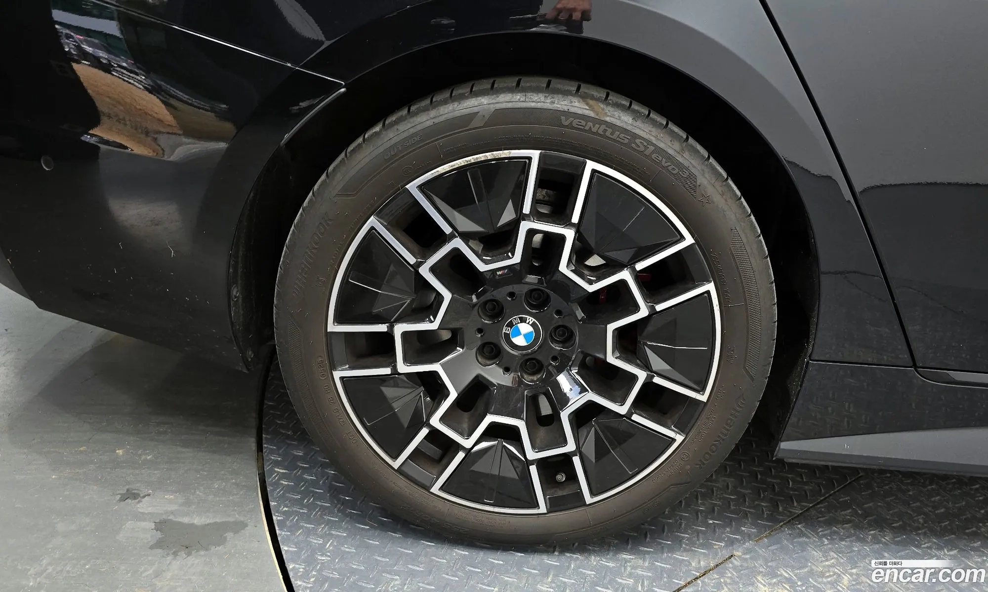 BMW i4 2025 WBY21HD05SFT75587 — 10