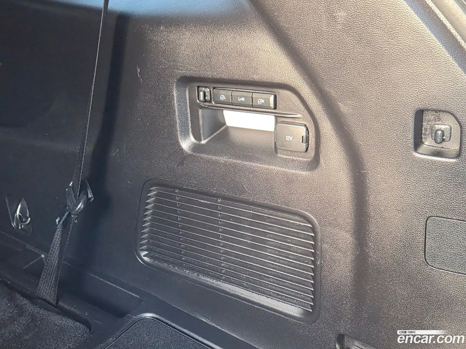 Ford Explorer 6th Gen 2021 — 12