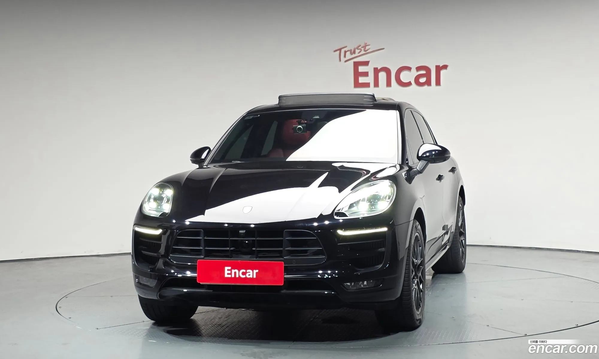 Porsche Macan 2018 WP1AG2958JLB63729 — 18