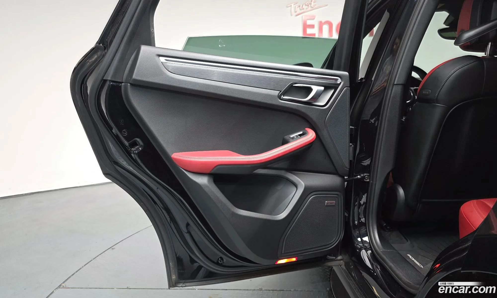 Porsche Macan 2018 WP1AG2958JLB63729 — 22