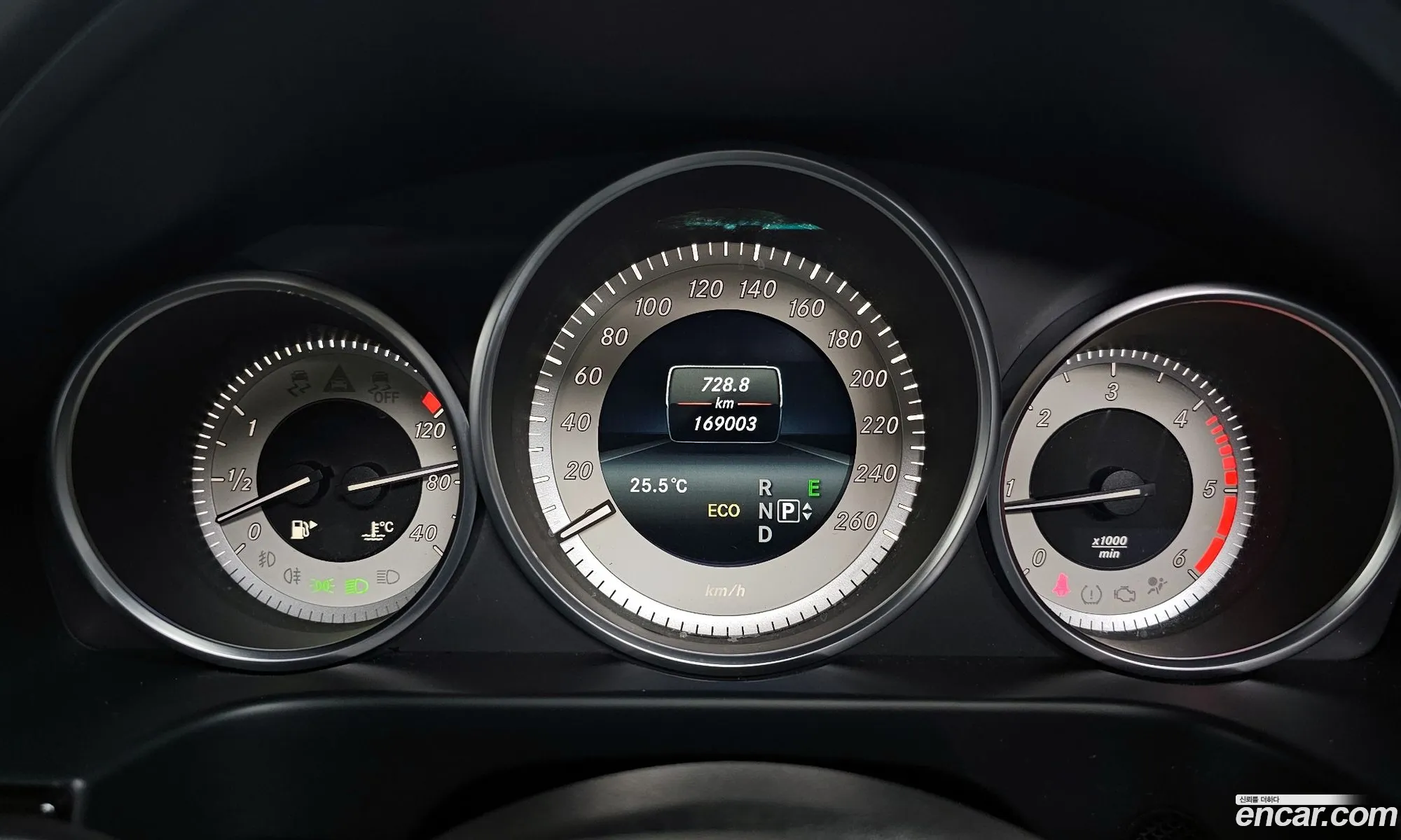 Mercedes-Benz E-Class W212 2015 — 14