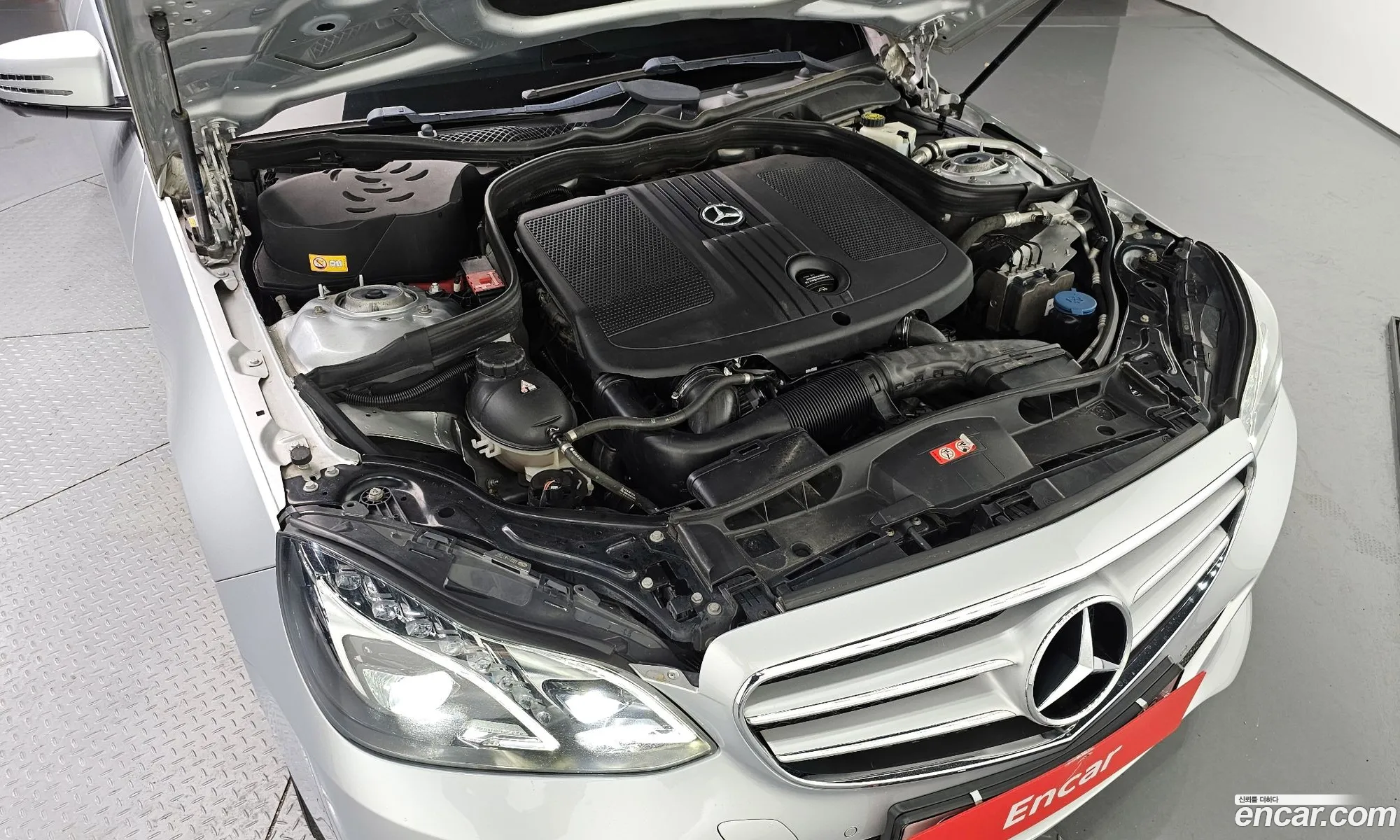 Mercedes-Benz E-Class W212 2015 — 13