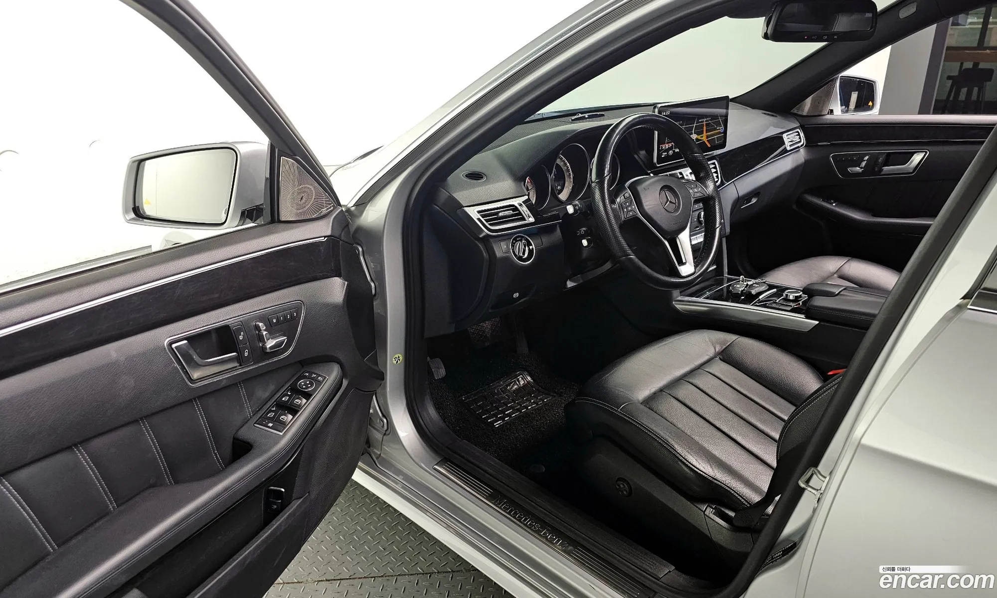 Mercedes-Benz E-Class W212 2015 — 20
