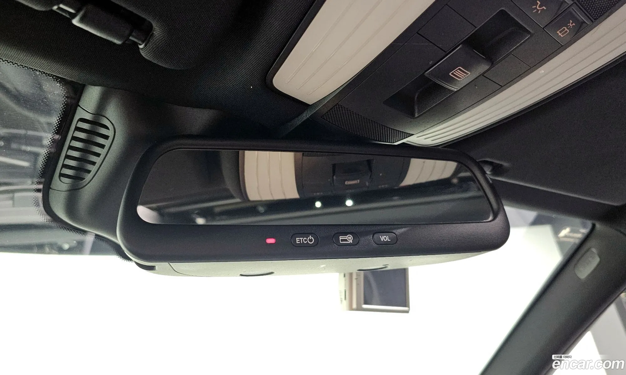 Mercedes-Benz E-Class W212 2015 — 10