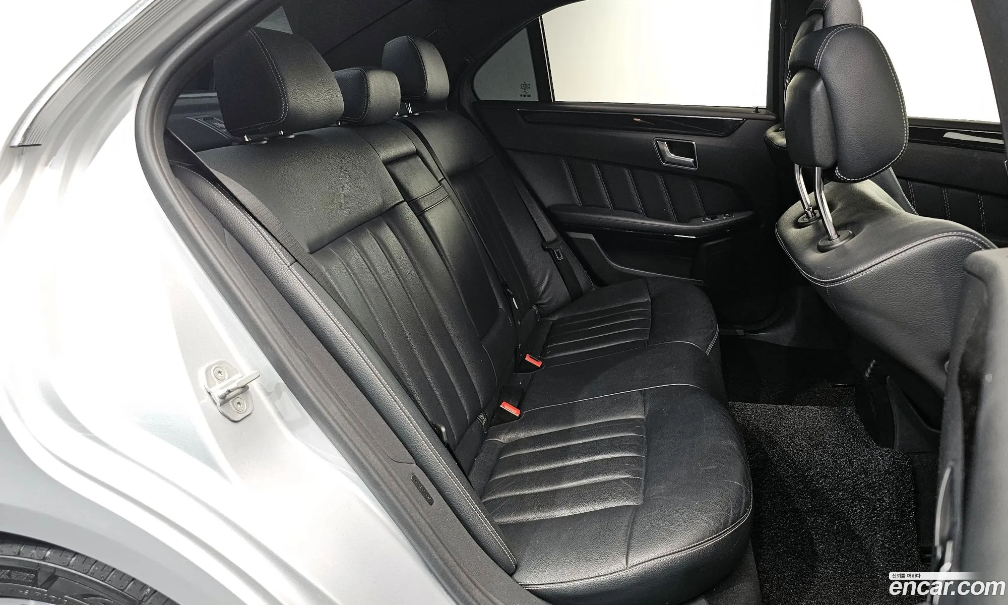 Mercedes-Benz E-Class W212 2015 — 17