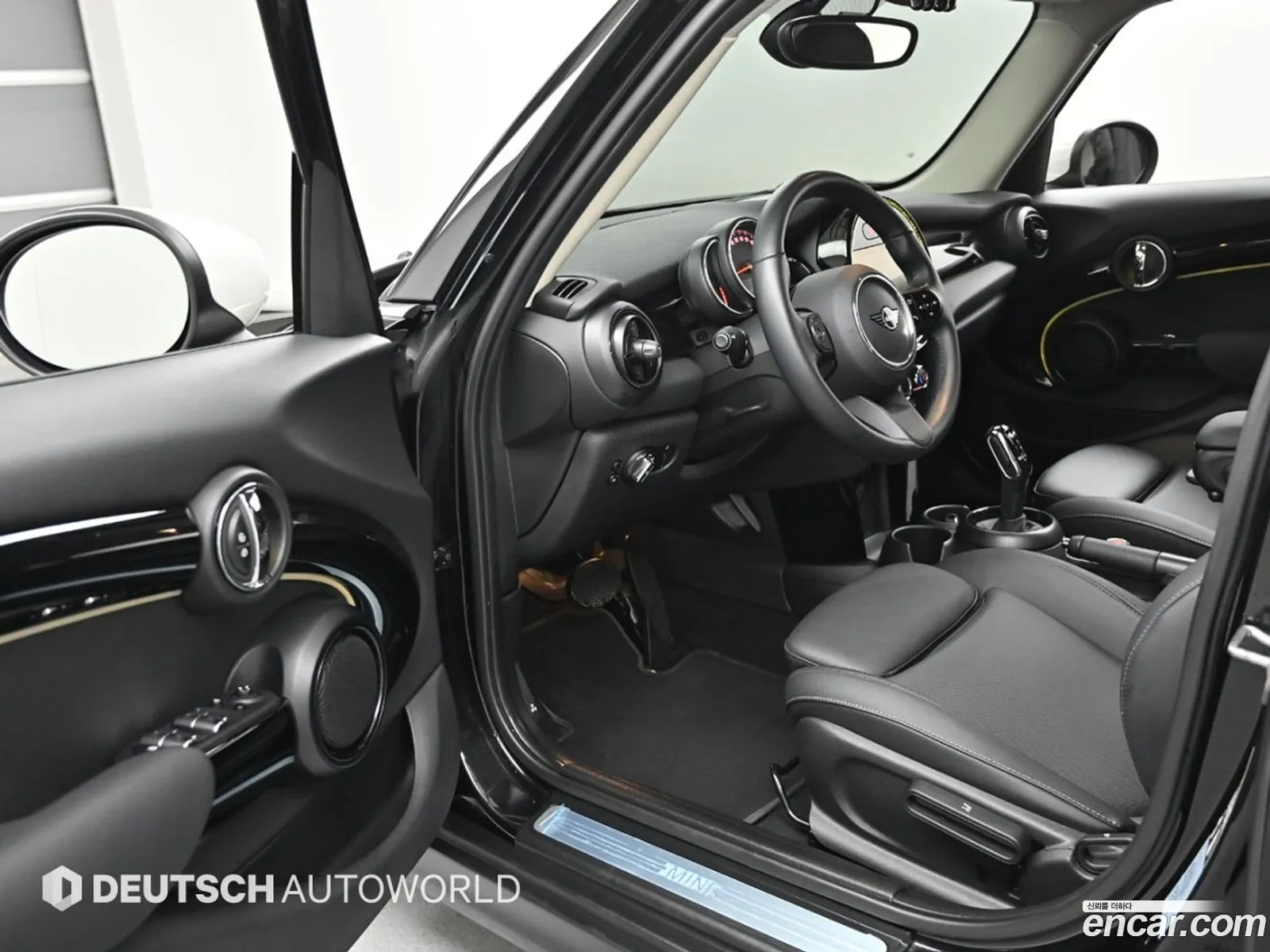 Mini Cooper 2022 — 16