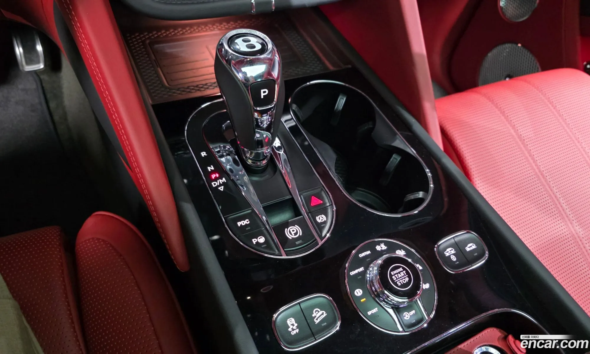 Bentley Bentayga 2022 SJAAM14V6NC014660 — 8