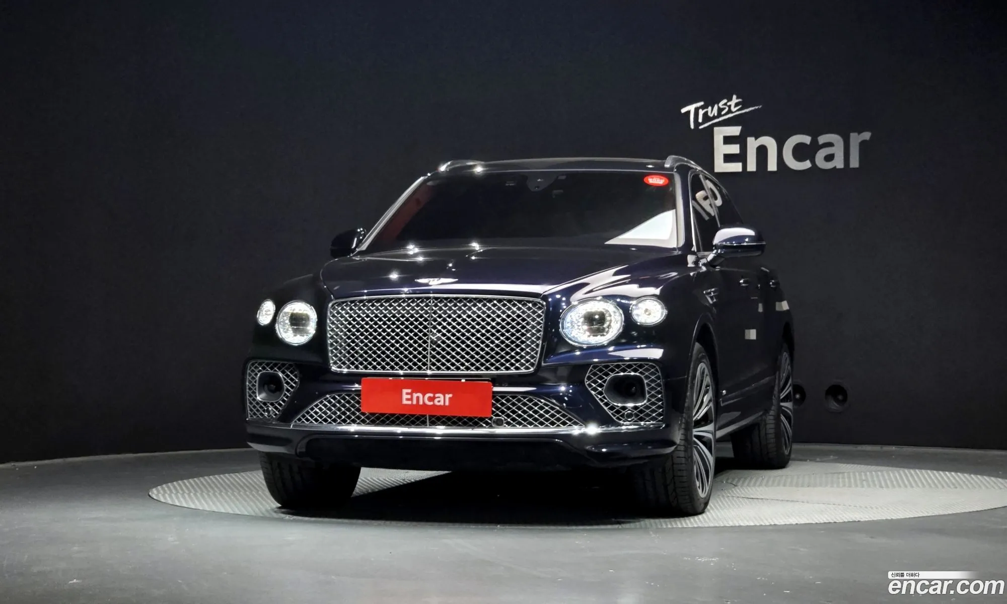 Bentley Bentayga 2022 SJAAM14V6NC014660 — 5