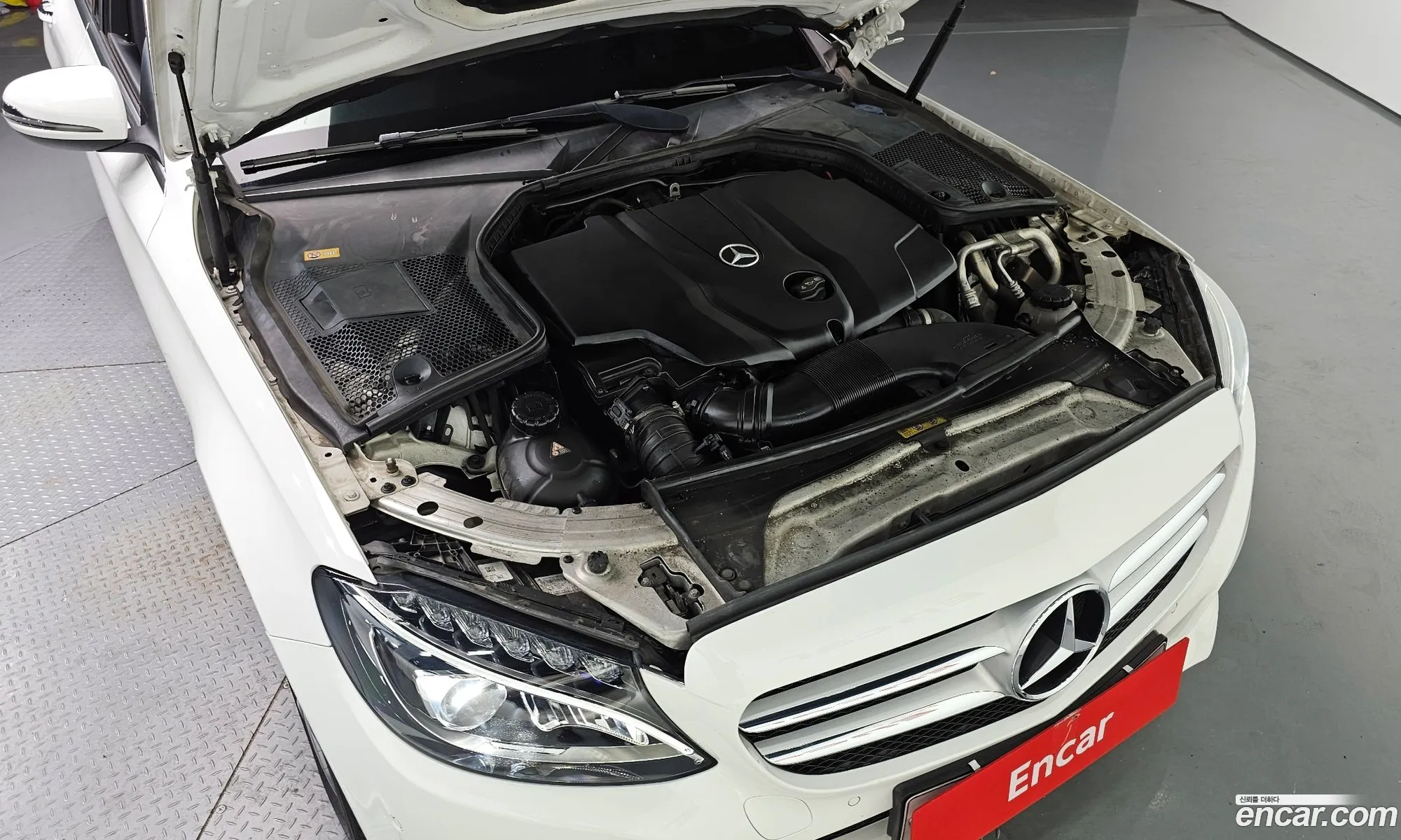Mercedes-Benz C-Class W205 2017 — 12