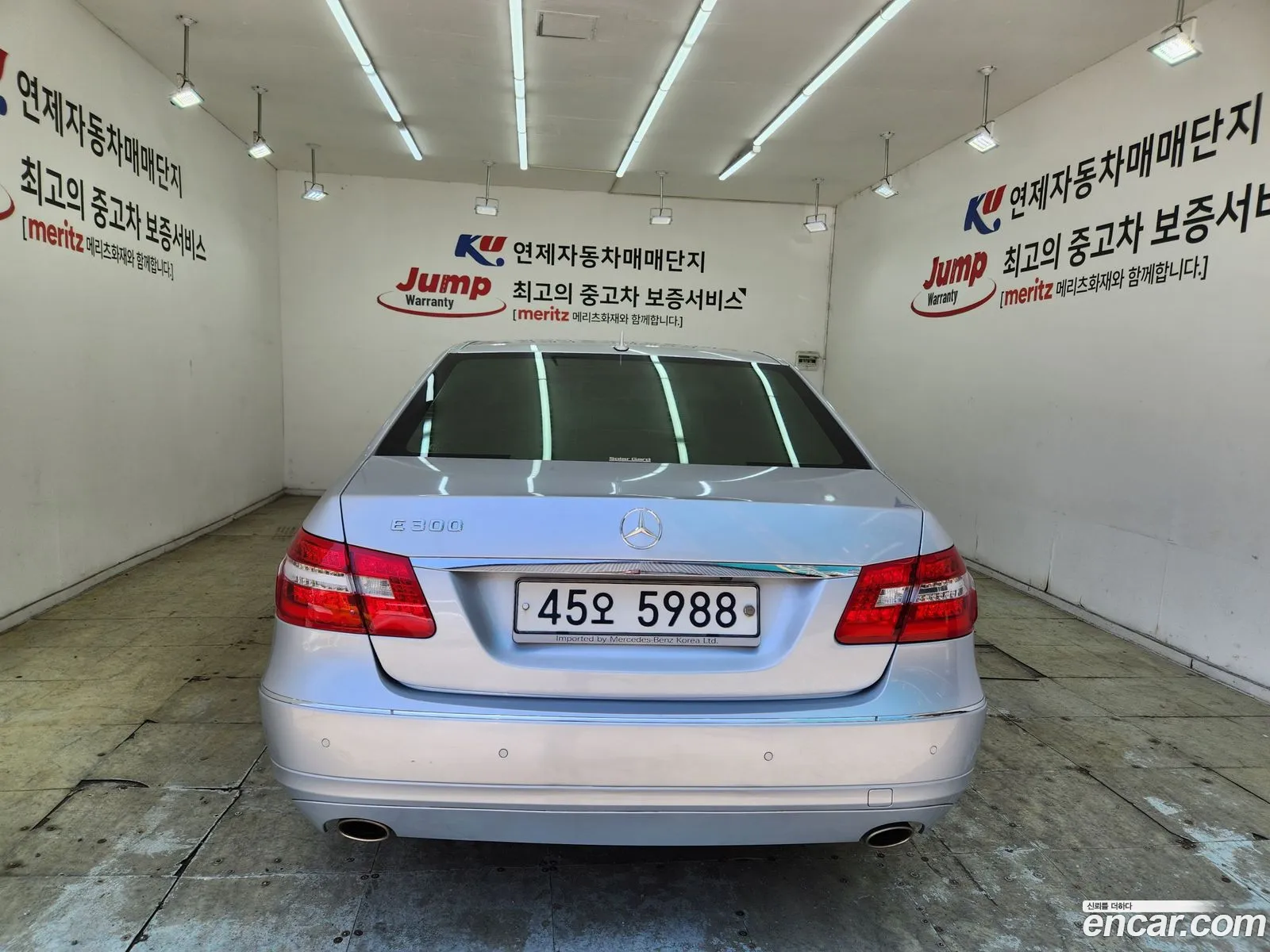 Mercedes-Benz E-Class W212 2010 — 18